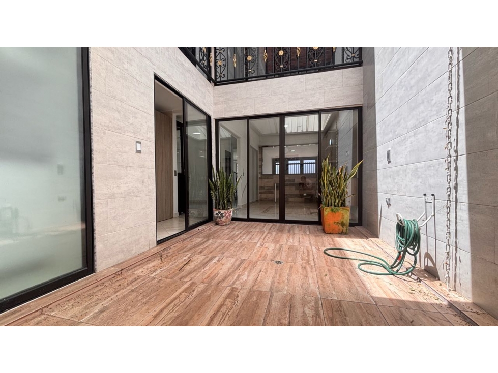 4BR House in Poblado Del Sur (180 m²) - 2