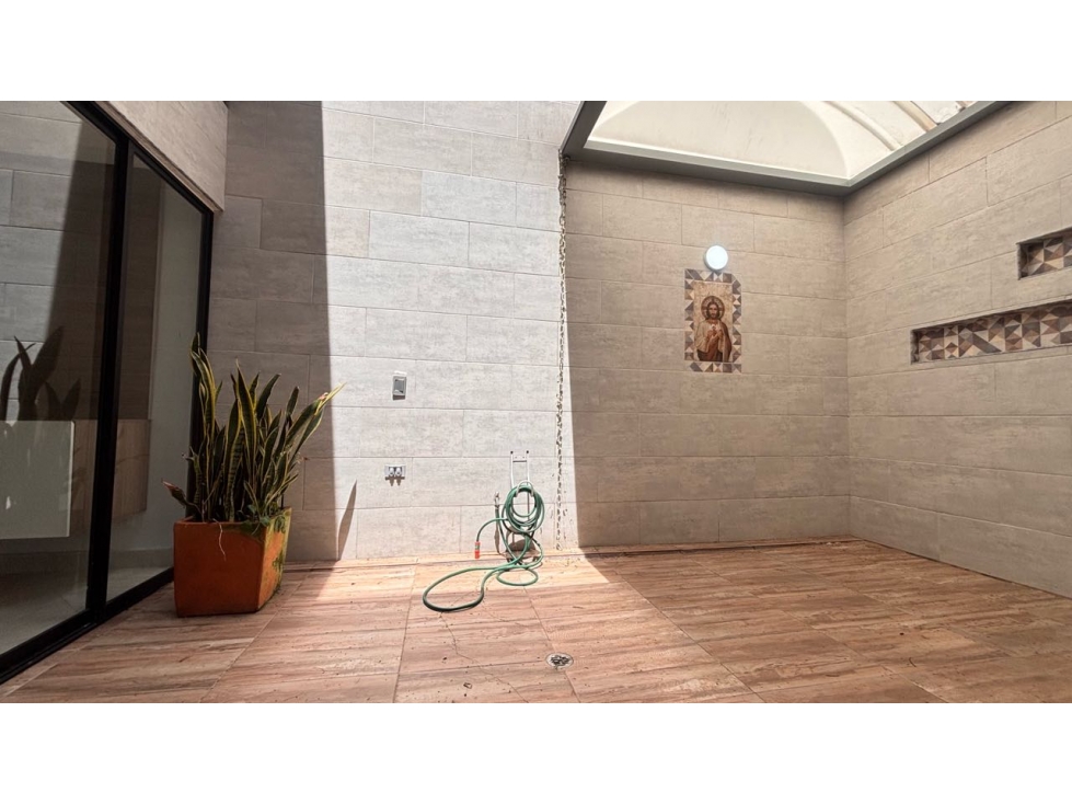 4BR House in Poblado Del Sur (180 m²) - 3