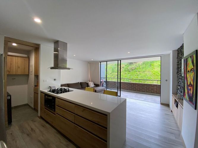 Apartamento de 2 alcobas en venta en Santa Elena, El Retiro, 75 m² · foto 3 de 13