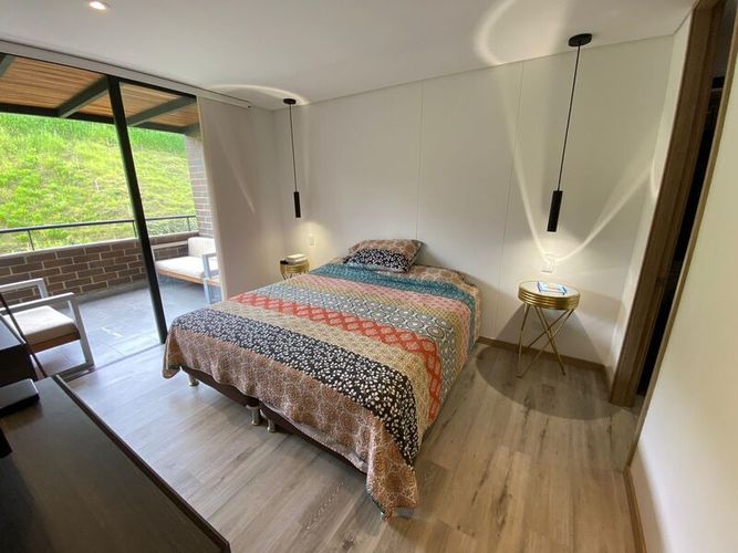 Apartamento de 2 alcobas en venta en Santa Elena, El Retiro, 75 m² · foto 7 de 13