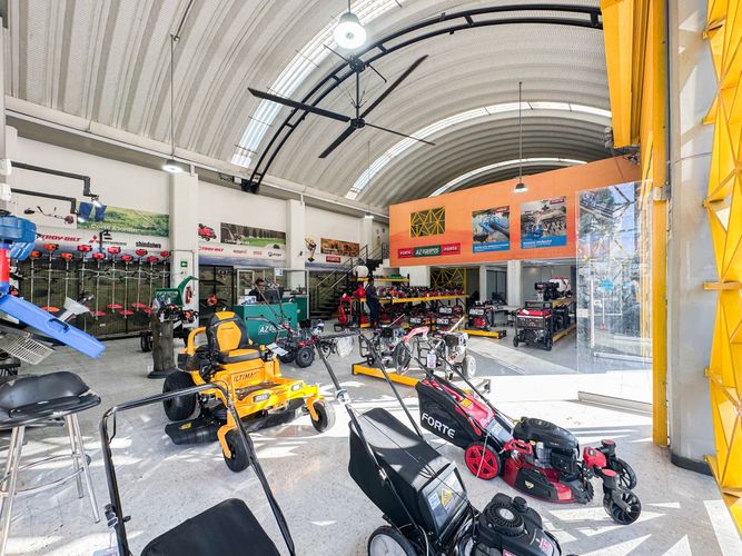 Local en venta en Prados Del Norte, Cali, 450 m² · foto 4 de 17
