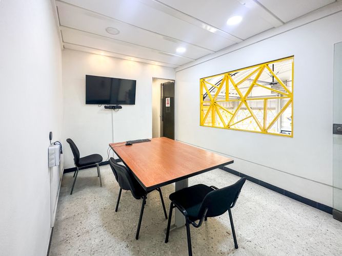 Local en venta en Prados Del Norte, Cali, 450 m² · foto 14 de 17