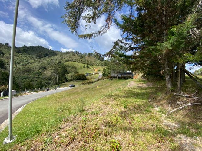 Lote en venta en El Chuscal, El Retiro, 1252 m² · foto 4 de 11