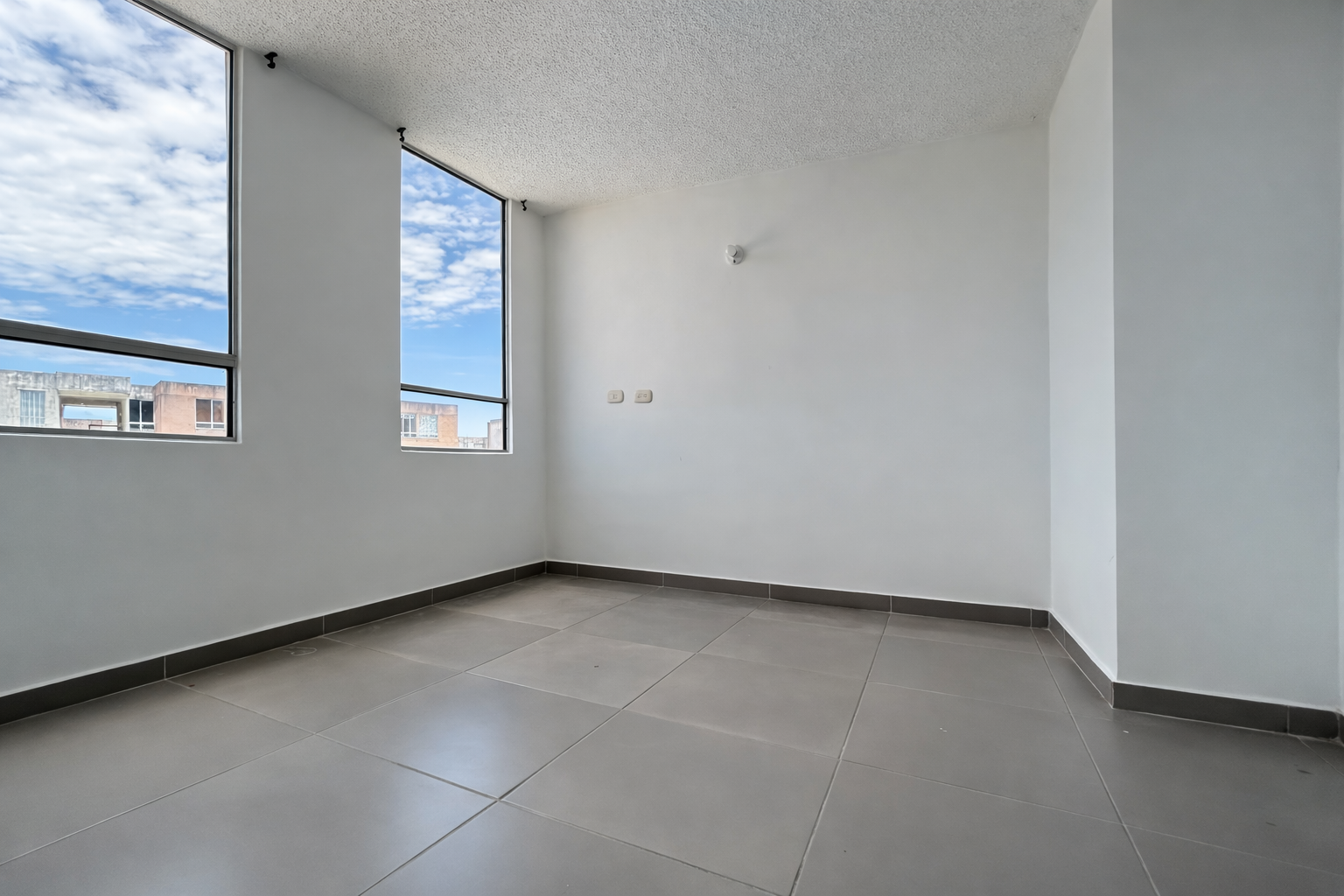 Apartamento en venta en Cr Mapire Hd. Rosablanca, Villavicencio · foto 4 de 13