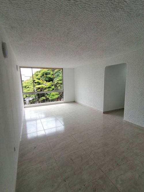 Apartamento en venta en Ciudad Los Alamos, Cali · foto 4 de 24