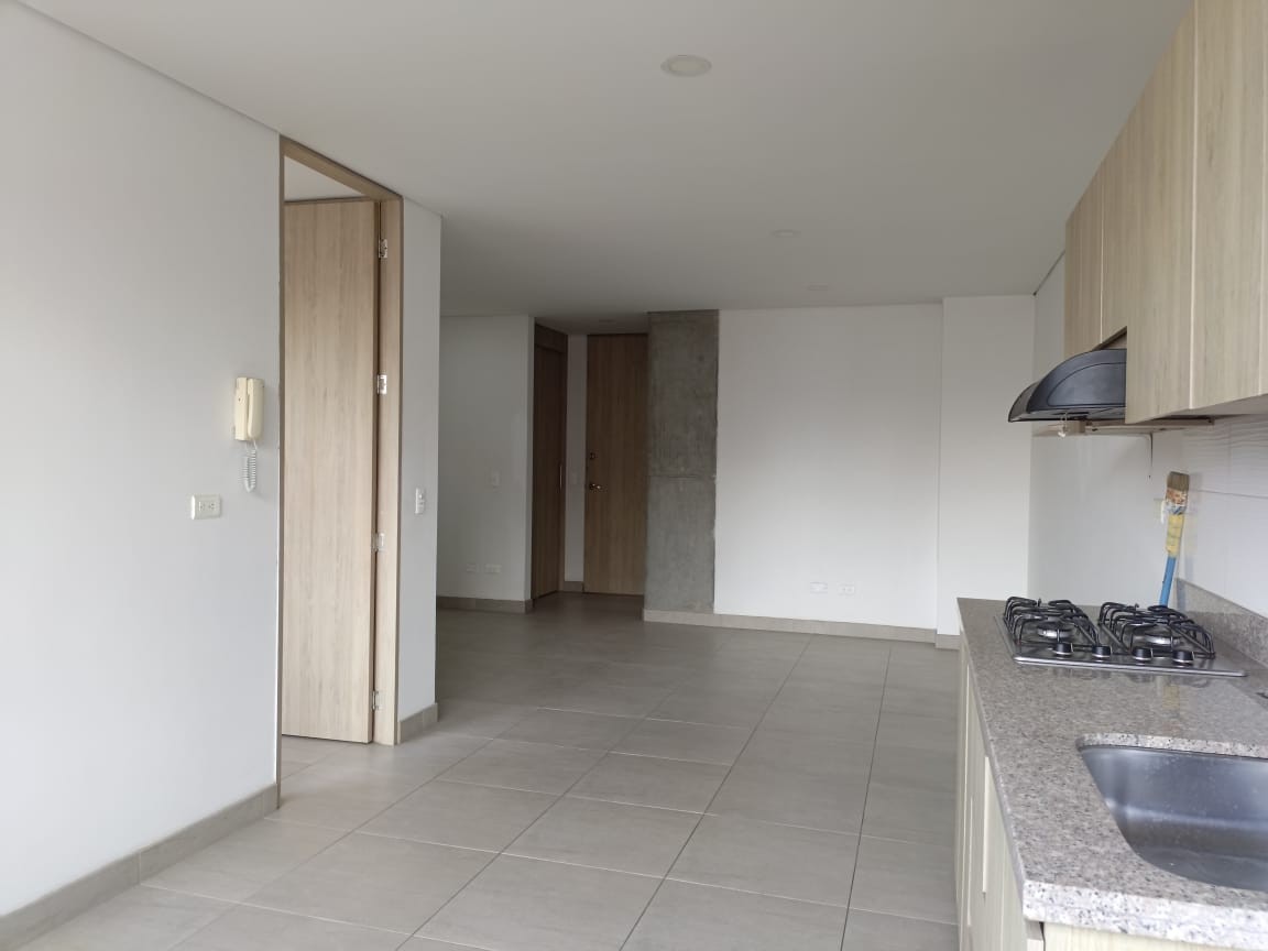Apartamento en arriendo en Belén, Medellín · foto 4 de 13