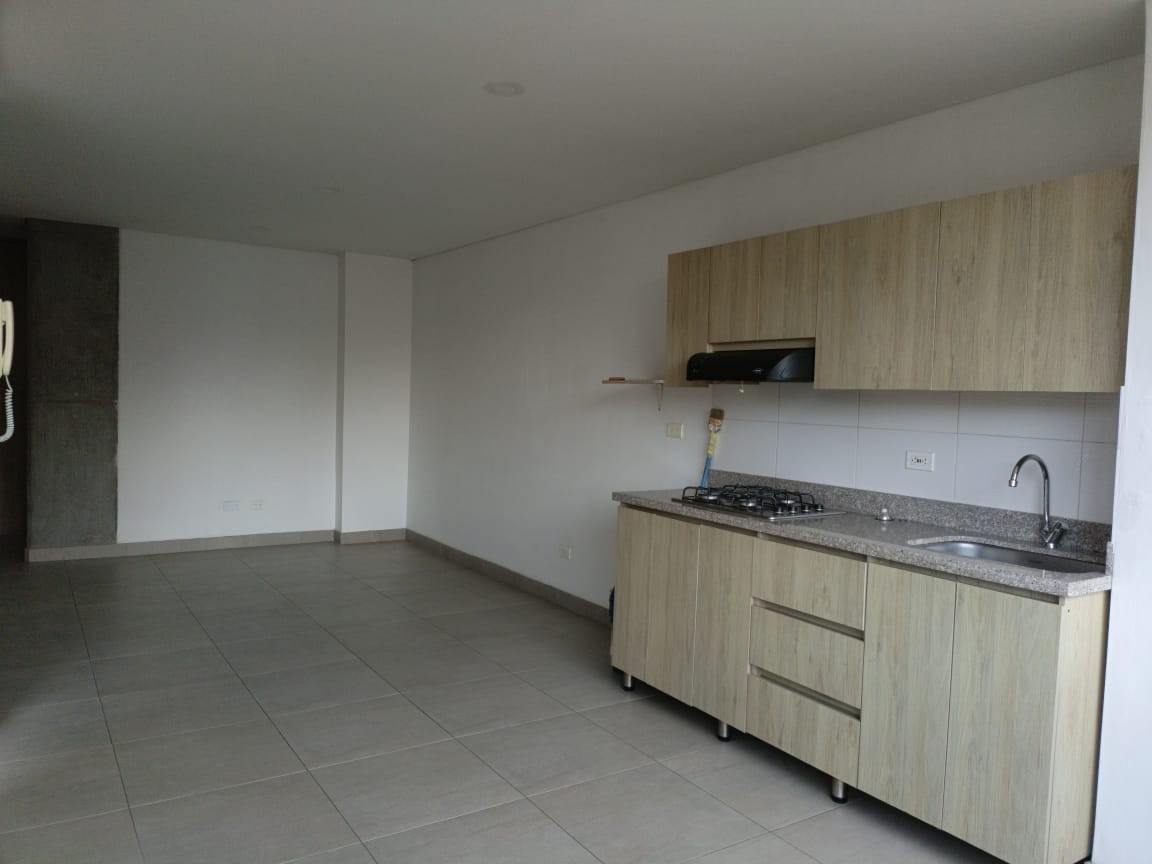 Apartamento en arriendo en Belén, Medellín · foto 8 de 13