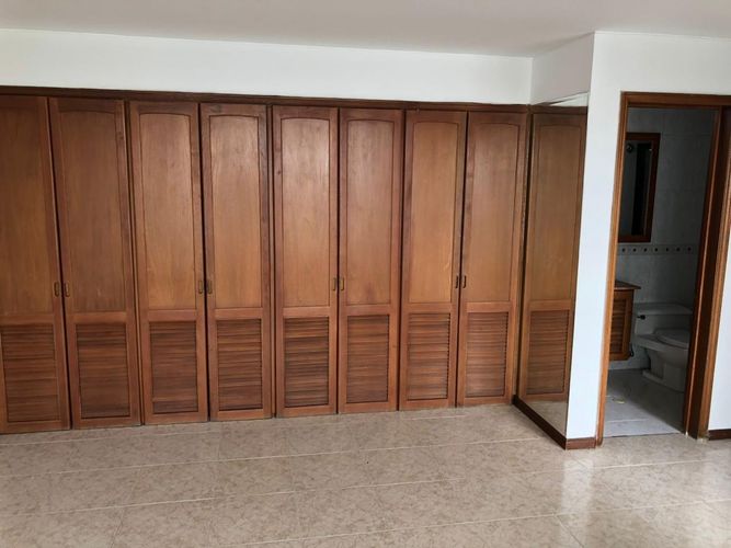 Apartamento de 3 alcobas en venta en Granada, Cali, 127 m² · foto 10 de 16
