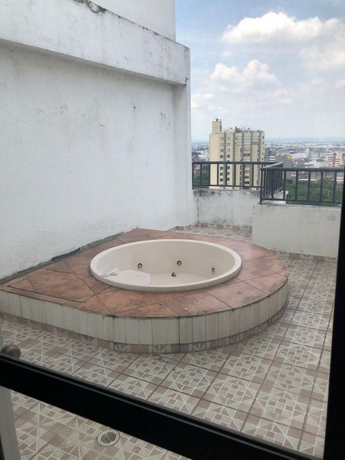 Apartamento de 3 alcobas en venta en Granada, Cali, 127 m² · foto 8 de 16