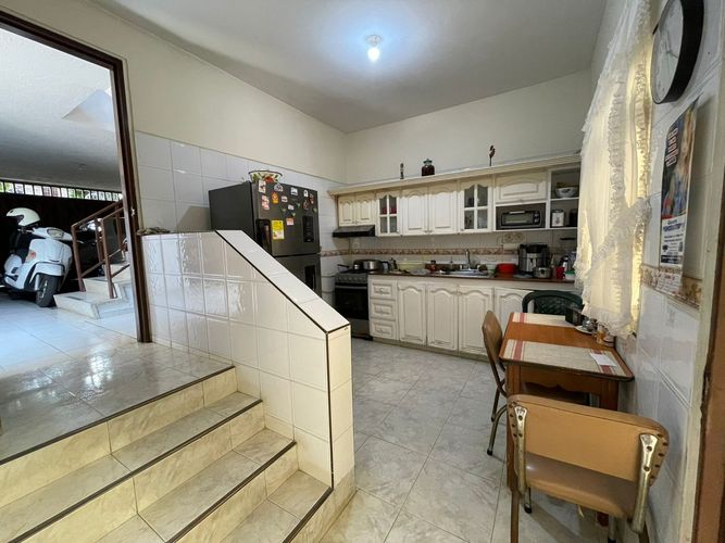 Casa de 4 alcobas en venta en El Bosque, Cali, 407 m² · foto 15 de 24