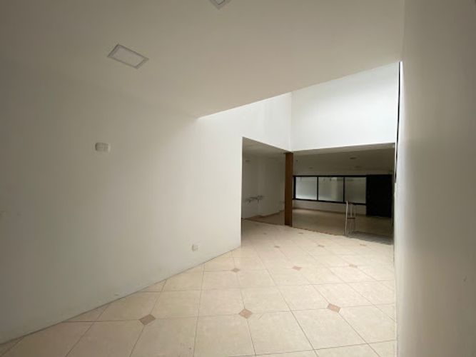 Casa de 5 alcobas en venta en Chicó Reservado, Bogotá, 615 m² · foto 2 de 24