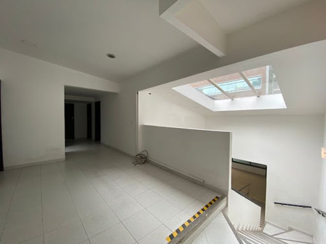 Casa de 5 alcobas en venta en Chicó Reservado, Bogotá, 615 m² · foto 18 de 24