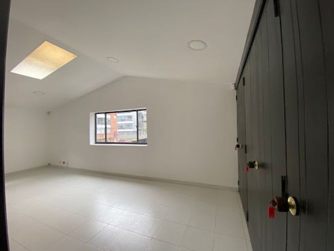 Casa de 5 alcobas en venta en Chicó Reservado, Bogotá, 615 m² · foto 23 de 24