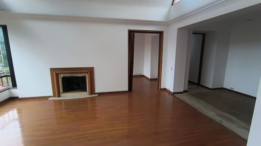 Apartamento de 3 alcobas en venta en Casa Blanca Suba, Bogotá, 152 m² · foto 3 de 24
