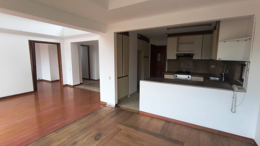 Apartamento de 3 alcobas en venta en Casa Blanca Suba, Bogotá, 152 m² · foto 5 de 24