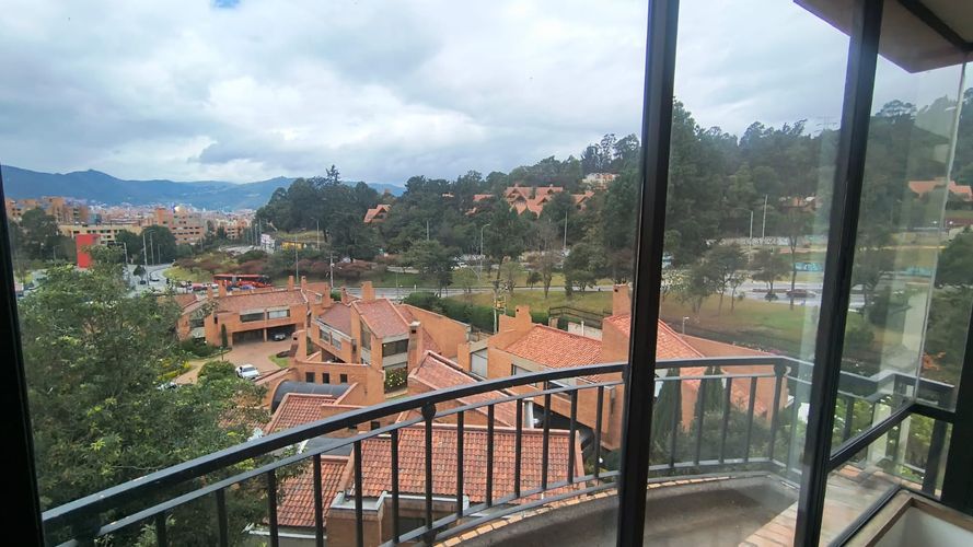 Apartamento de 3 alcobas en venta en Casa Blanca Suba, Bogotá, 152 m² · foto 2 de 24