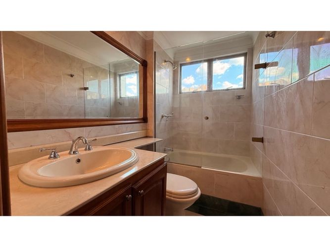 Apartamento de 3 alcobas en venta en El Diamante No. 2, Medellín, 216 m² · foto 13 de 24