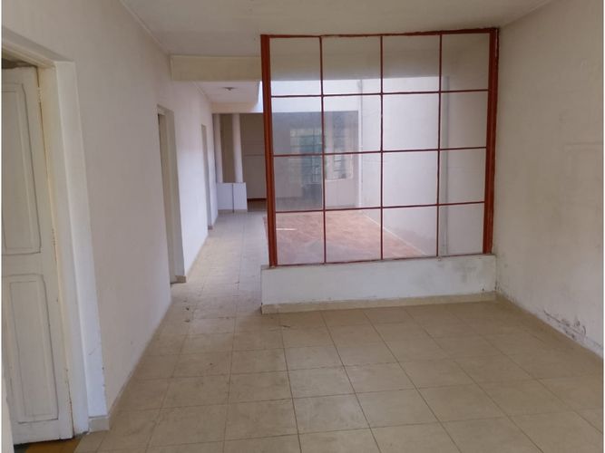 Casa de 3 alcobas en venta en El Salvador, Medellín, 743 m² · foto 2 de 24