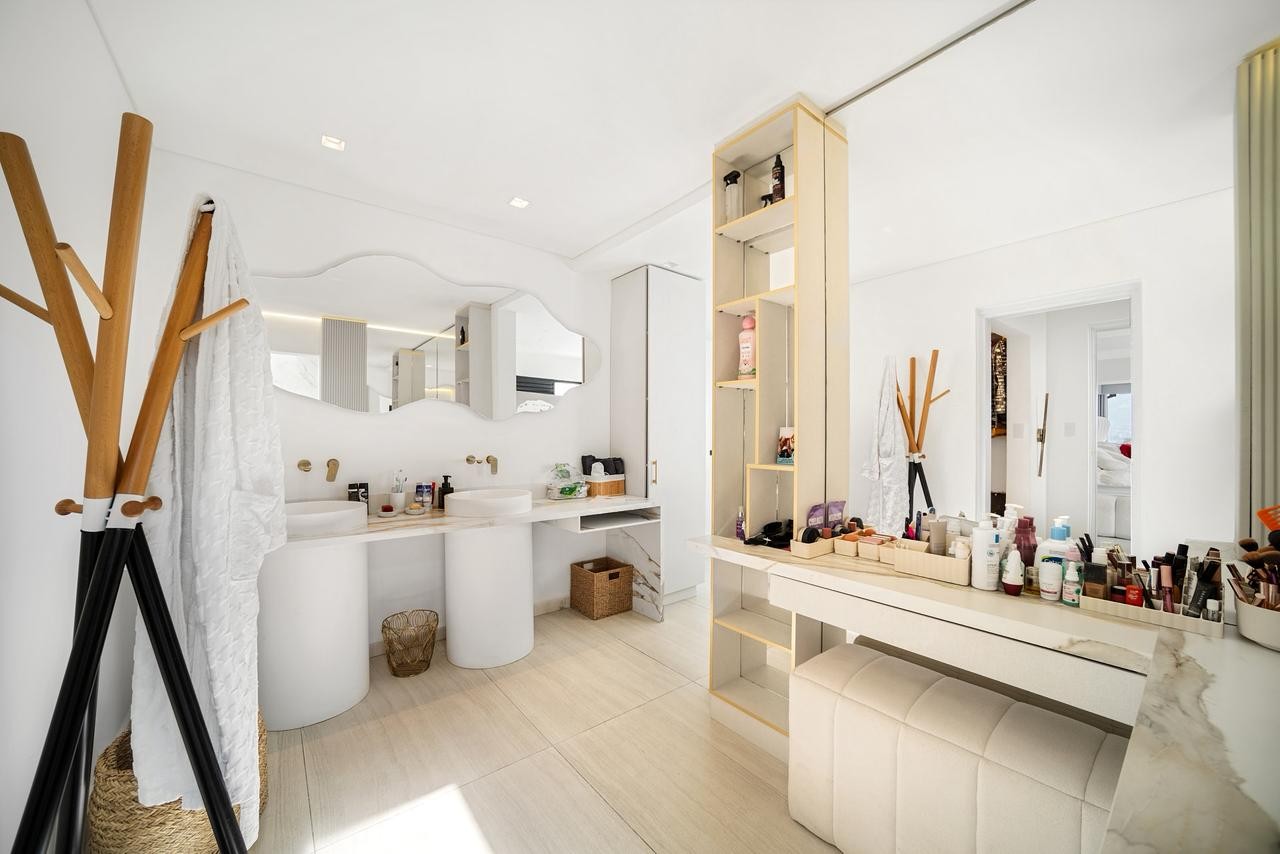 Apartamento en venta en El Poblado, Medellín · foto 13 de 24