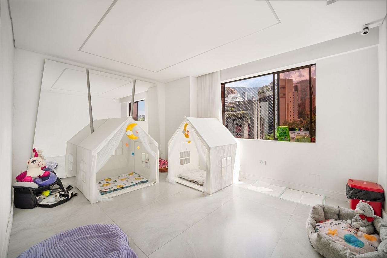 Apartamento en venta en El Poblado, Medellín · foto 11 de 24