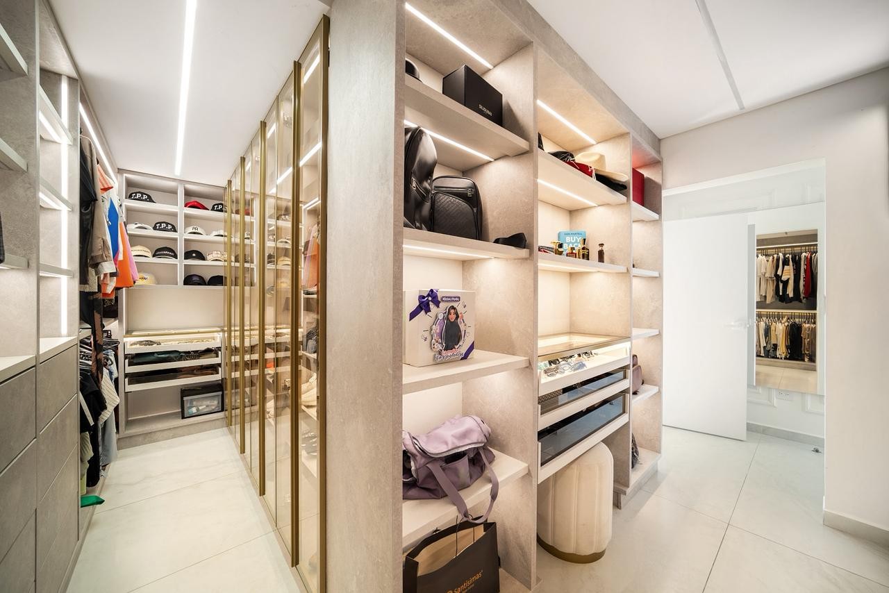 Apartamento en venta en El Poblado, Medellín · foto 7 de 24