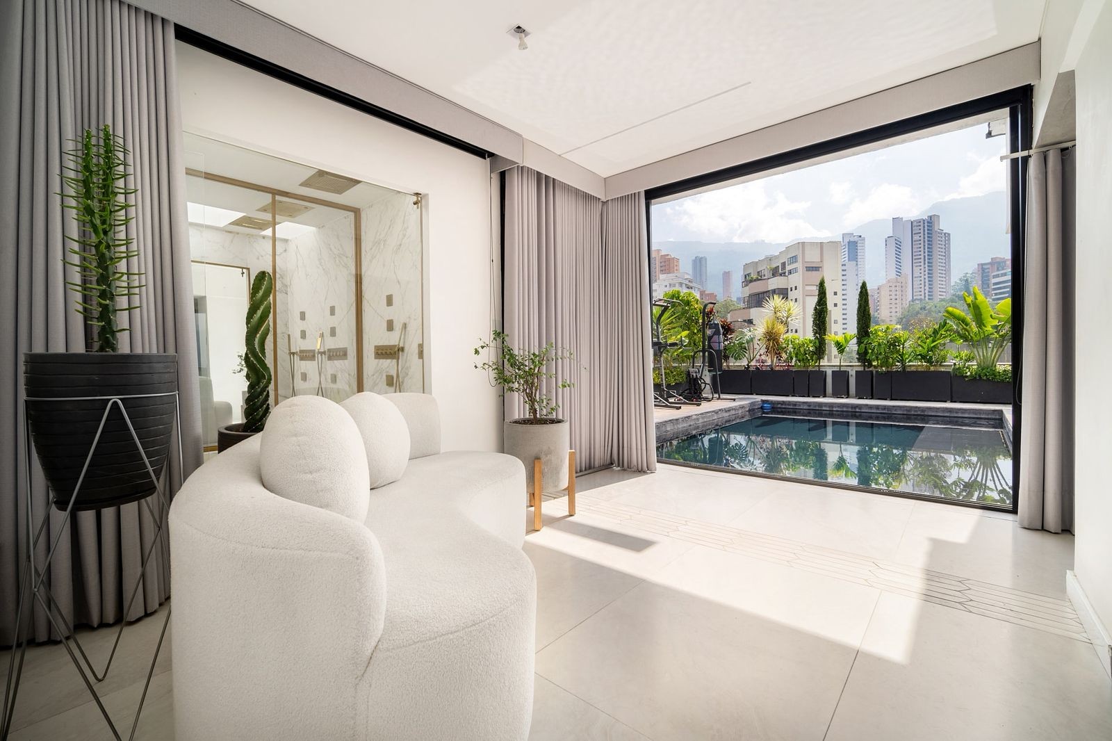 Apartamento en venta en El Poblado, Medellín · foto 23 de 24