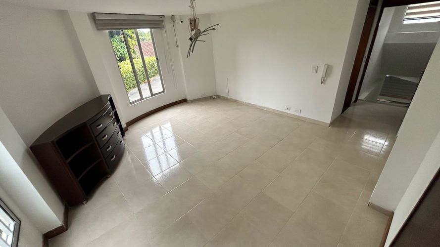 Casa de 4 alcobas en venta en Cr. Los Balsos, Ibagué, 320 m² · foto 16 de 21