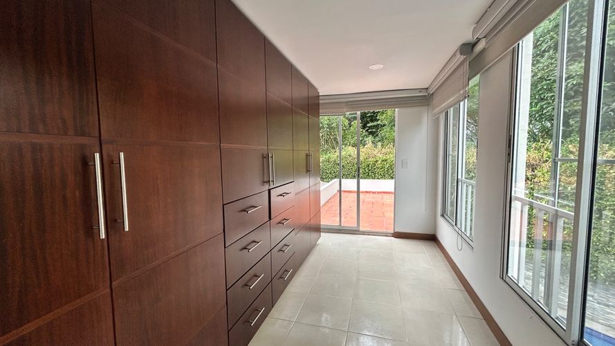 Casa de 4 alcobas en venta en Cr. Los Balsos, Ibagué, 320 m² · foto 17 de 21