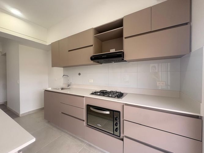 Apartamento de 3 alcobas en venta en Maria Auxiliadora, Sabaneta, 76 m² · foto 3 de 15
