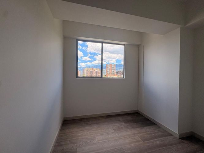 Apartamento de 3 alcobas en venta en Maria Auxiliadora, Sabaneta, 76 m² · foto 12 de 15