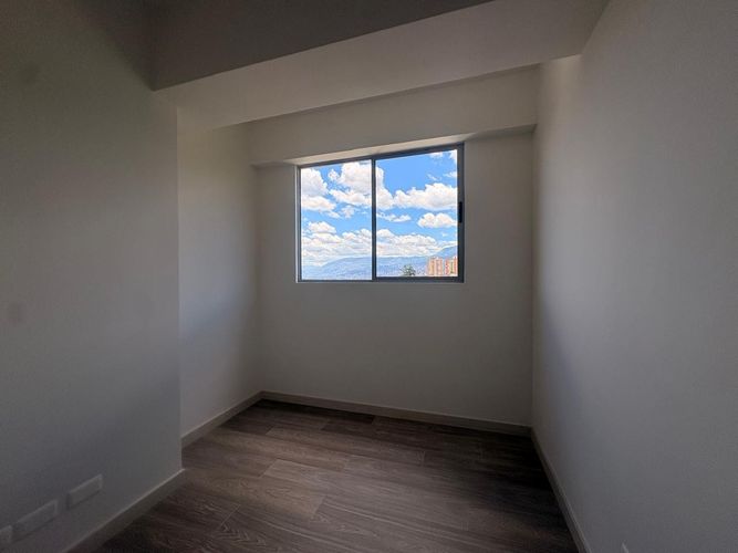 Apartamento de 3 alcobas en venta en Maria Auxiliadora, Sabaneta, 76 m² · foto 13 de 15