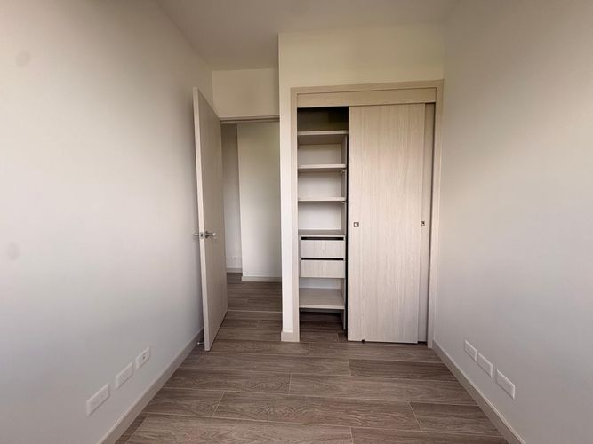Apartamento de 3 alcobas en venta en Maria Auxiliadora, Sabaneta, 76 m² · foto 8 de 15