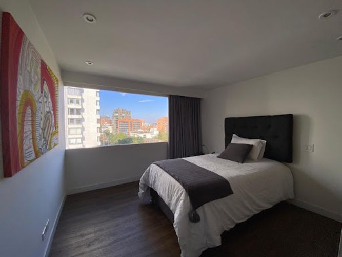 Apartamento de 3 alcobas en venta en Chapinero, Bogotá, 197 m² · foto 3 de 17