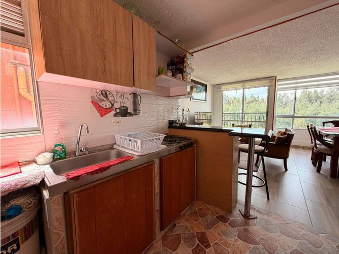 Apartamento de 3 alcobas en venta en Echavarria, Madrid, 67 m² · foto 3 de 14