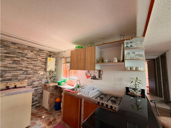 Apartamento de 3 alcobas en venta en Echavarria, Madrid, 67 m² · foto 4 de 14