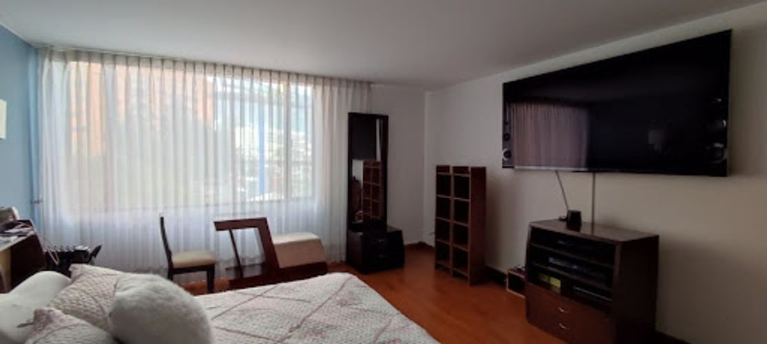 Apartamento de 3 alcobas en venta en Santa Paula, Bogotá, 210 m² · foto 7 de 18
