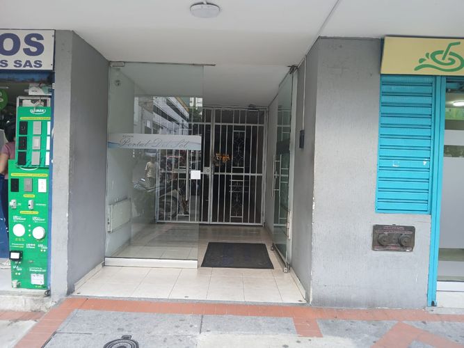 Local en venta en Granada, Bucaramanga, 13 m² · foto 4 de 16