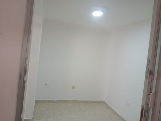Local en venta en Granada, Bucaramanga, 13 m² · foto 9 de 16