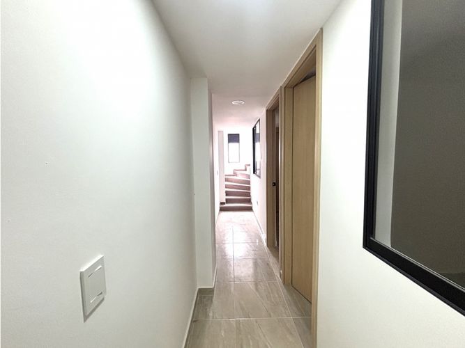 Apartamento de 3 alcobas en venta en Aeroparque Juan Pablo Ii, Medellín, 66 m² · foto 4 de 18