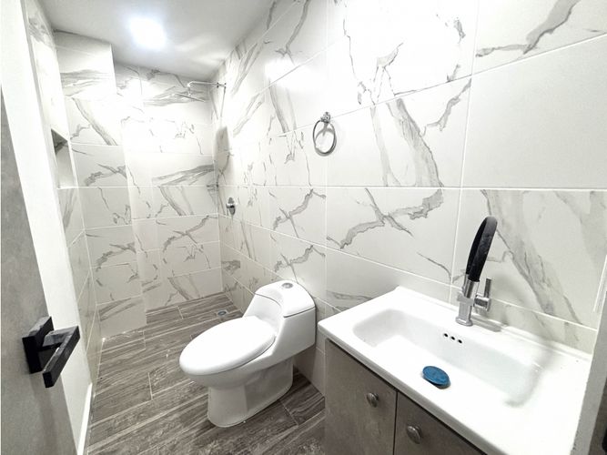 Apartamento de 3 alcobas en venta en Aeroparque Juan Pablo Ii, Medellín, 66 m² · foto 9 de 18
