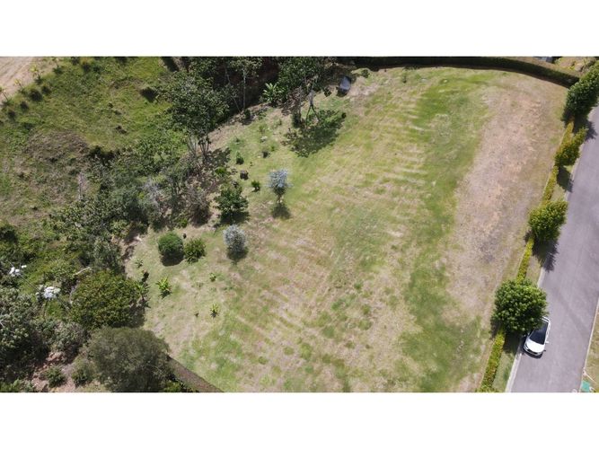 Lote en venta en Guamito, La Ceja, 2536 m² · foto 12 de 20