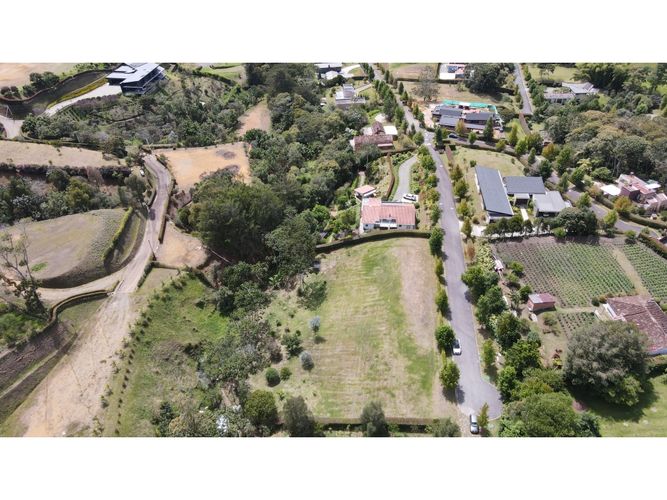 Lote en venta en Guamito, La Ceja, 2536 m² · foto 15 de 20