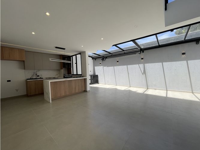 Casa de 3 alcobas en venta en La Ceja, 174 m² · foto 2 de 12