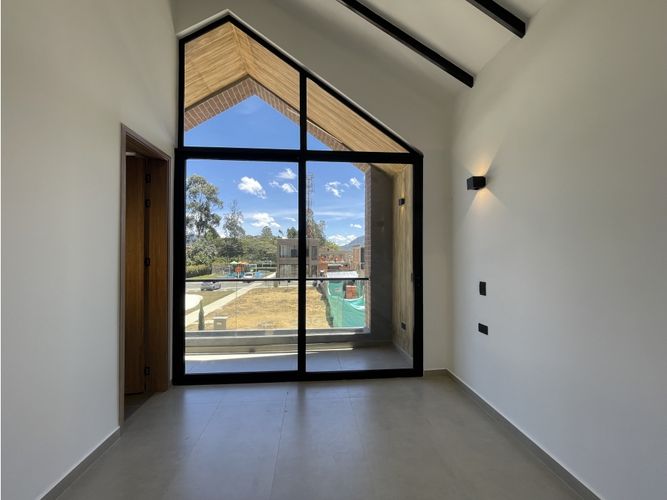 Casa de 3 alcobas en venta en La Ceja, 174 m² · foto 3 de 12