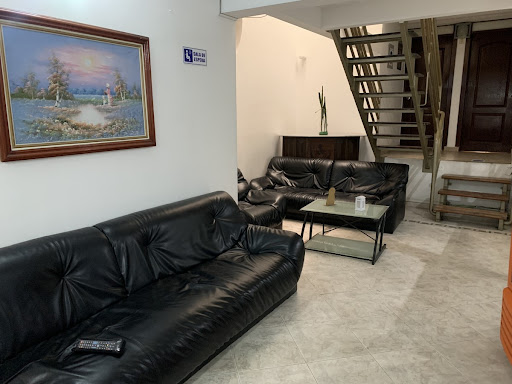 Casa en venta en Quinta Paredes, Bogotá · foto 2 de 10