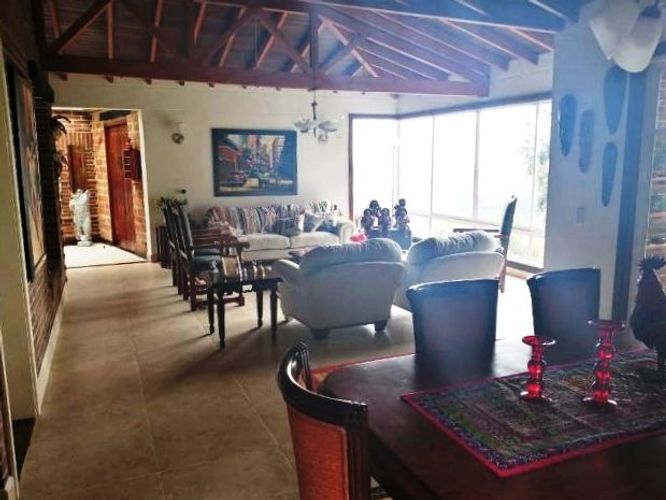 Casa de 4 alcobas en venta en Escobero, Envigado, 407 m² · foto 7 de 16