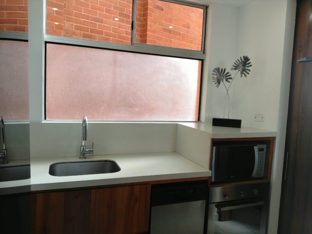 Apartamento en arriendo en Castropol, Medellín · foto 8 de 24