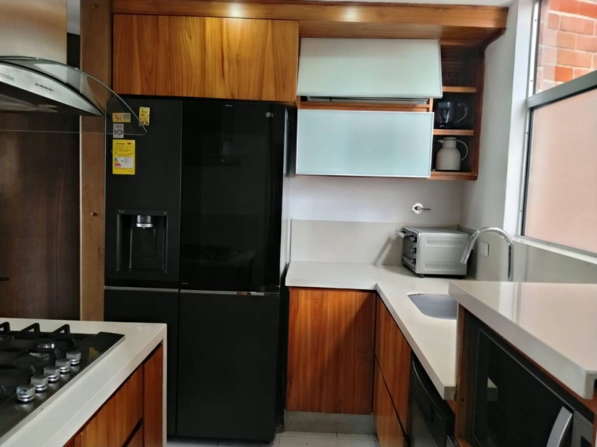 Apartamento en arriendo en Castropol, Medellín · foto 9 de 24
