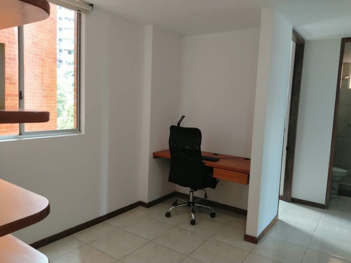 Apartamento en arriendo en Castropol, Medellín · foto 11 de 24