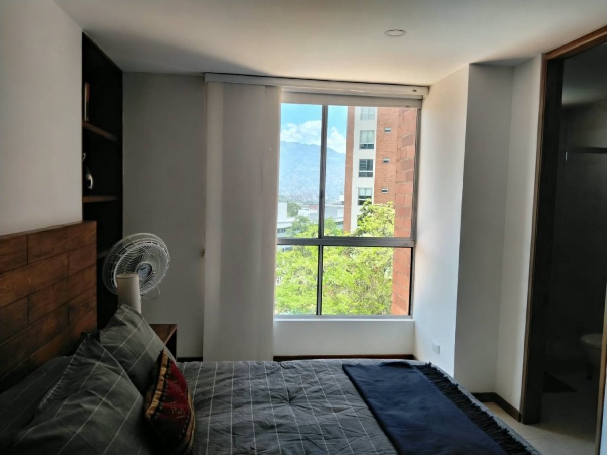 Apartamento en arriendo en Castropol, Medellín · foto 13 de 24